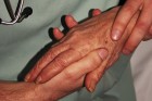 Fin de vie : les soins palliatifs peu utilisés