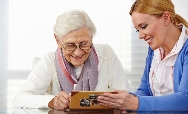 Alzheimer : détecter plus tôt la maladie grâce à des tests plus simples