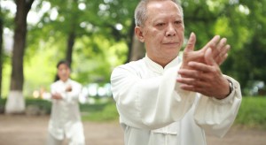 Les bienfaits du Tai Chi pour les personnes âgées souffrant de maladies chroniques