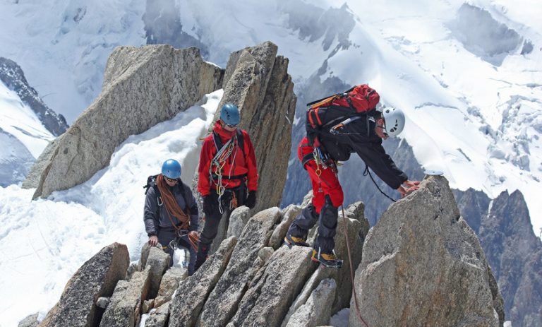 Elle gravit trois sommets pour sensibiliser à la sclérose en plaques